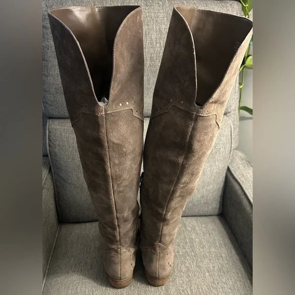 Aerosoles Suede Brown Boots with studded accents size women’s 10 - Picture 8 of 10